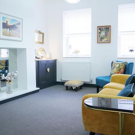 One Bedroom Luxury Ground Floor Apartment With Parking In Heart Holt Holt (Norfolk) Exterior photo