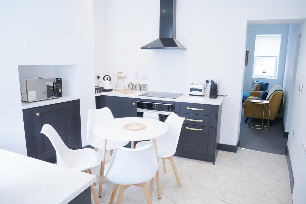 One Bedroom Luxury Ground Floor Apartment With Parking In Heart Holt Holt (Norfolk) Exterior photo