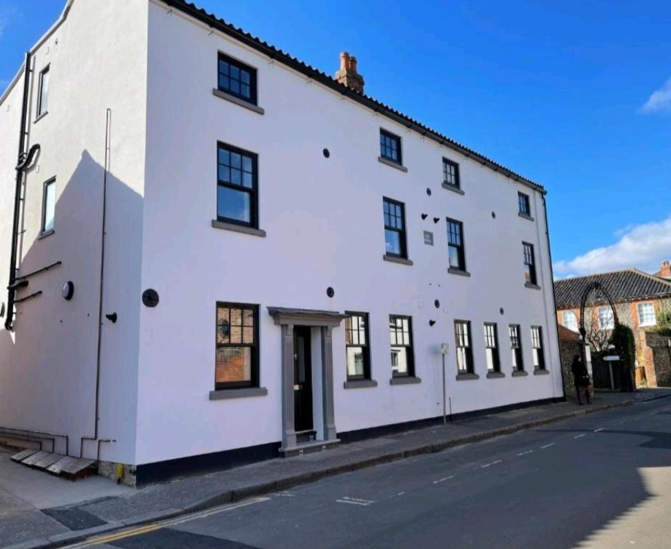 One Bedroom Luxury Ground Floor Apartment With Parking In Heart Holt Holt (Norfolk) Exterior photo